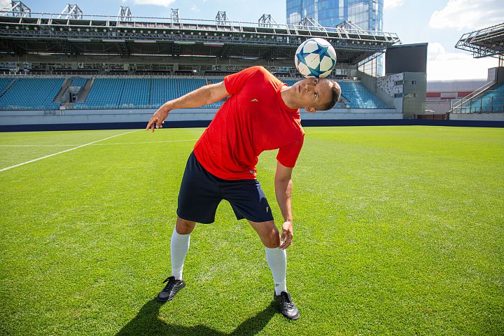 Бренд FORWARD представил обновленную коллекцию одежды Football