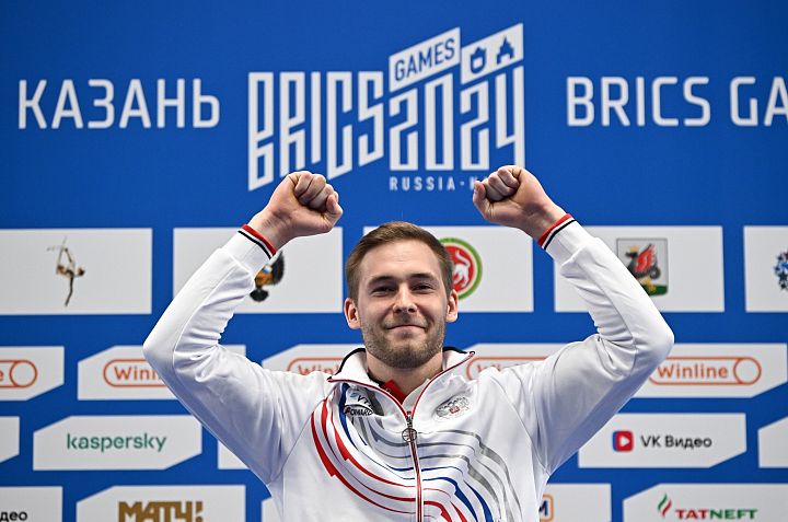 Владислав Поляшов взошел на вершину: золото в упражнениях на коне на Играх БРИКС